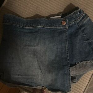 Jean skort Abercrombie kids.